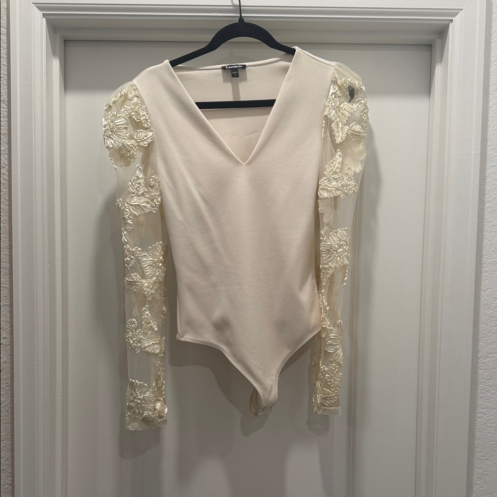 Express Cream Bodysuit with Floral Lace Sleeves